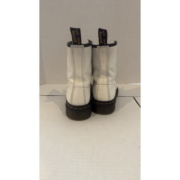 Doc Dr Martens Boots White Leather Air Wair 8 Eyelet Size 6 Women - Picture 3 of 5